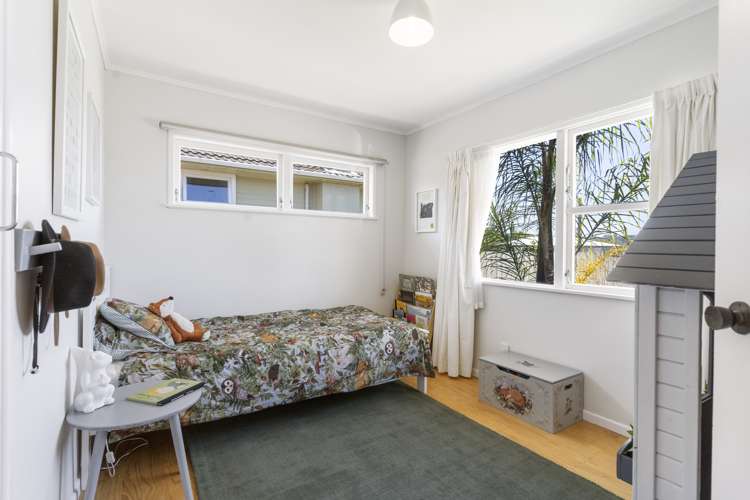 55 Fairclough Road Beach Haven_11