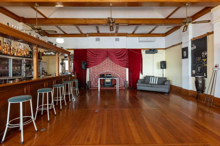 39 Marine Parade Bluff Hill_6