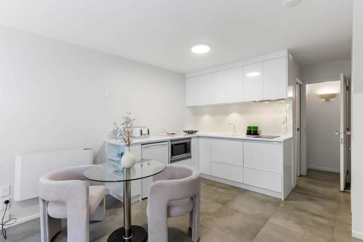 9/6 Sarsfield Street Herne Bay_18