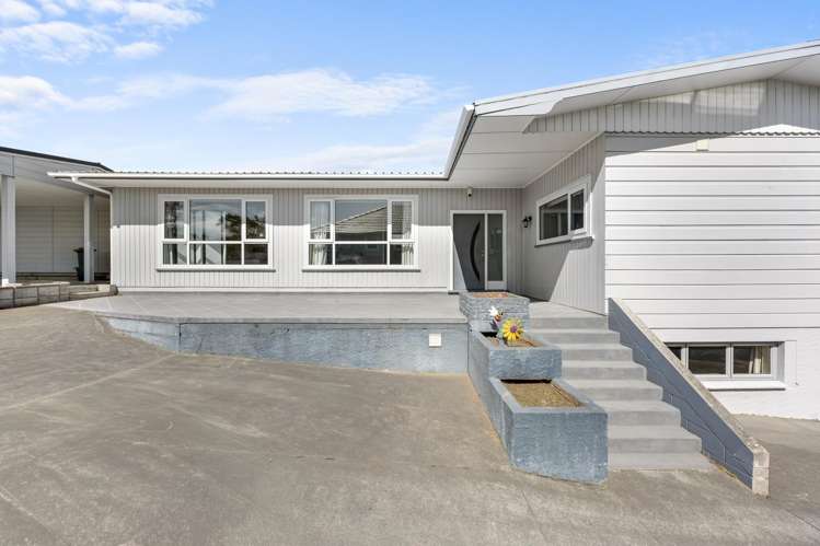 43 & 43a Grassways Avenue_2