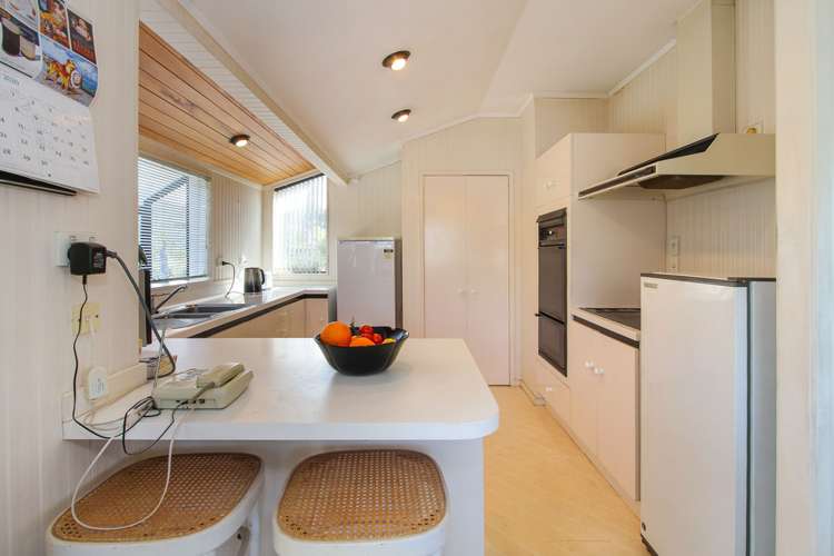 84 Beach Road Castor Bay_6