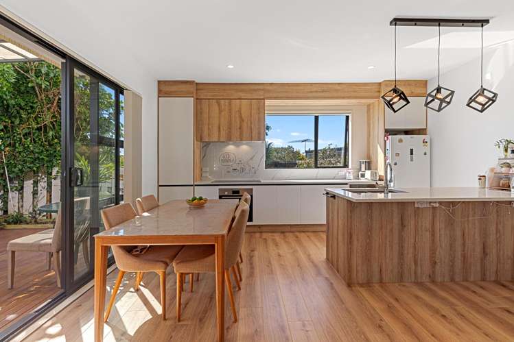 2A Robin Lane Browns Bay_2