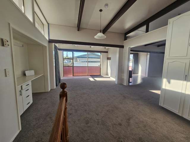 8 Rewa Street 1240_2