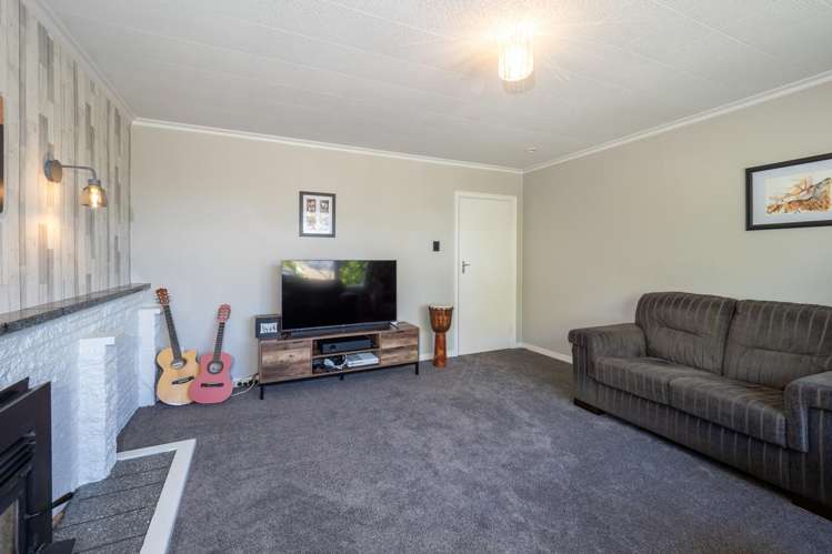 63 Creek Road Allenton_13