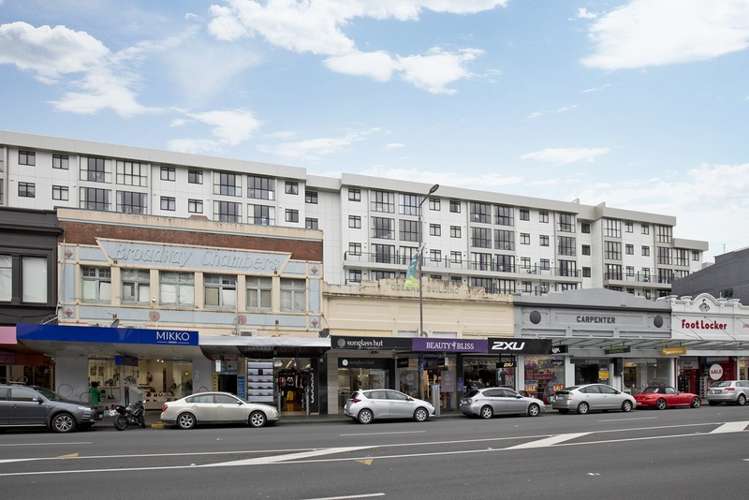 B713/176 Broadway Newmarket_15