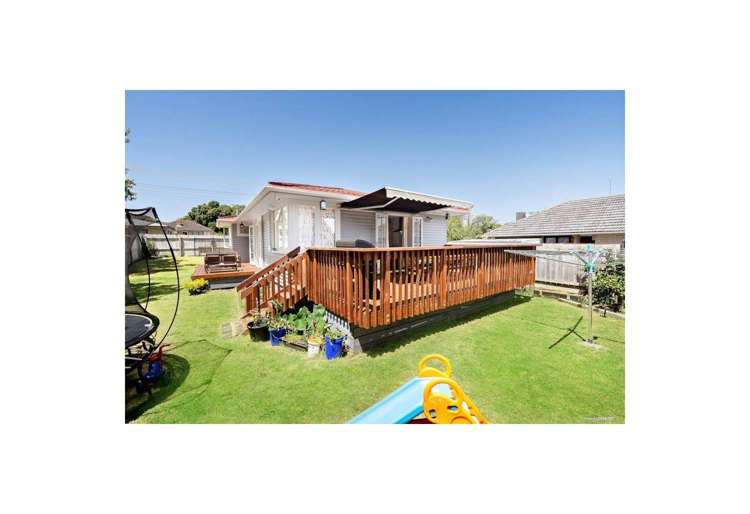 27 Fairdene Avenue Henderson_13