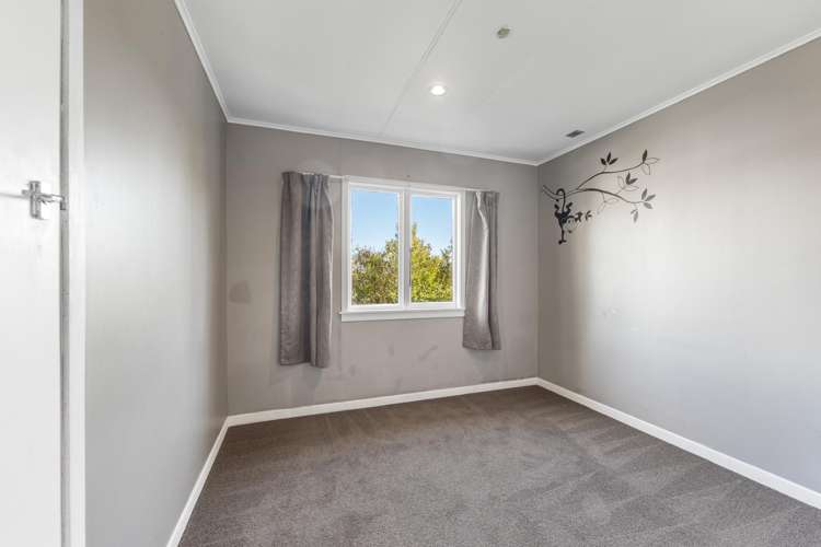 15 York Crescent Westown_9