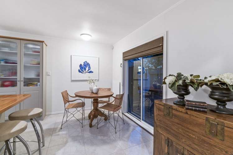 213 East Coast Road Castor Bay_15