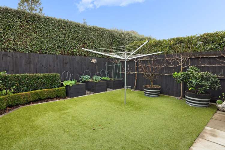 19 Tall Oaks Way Bethlehem_35