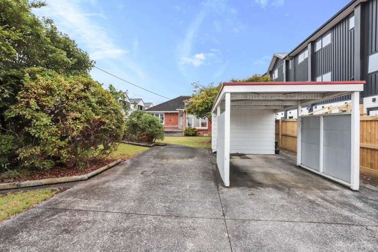 1/61 Neil Avenue Te Atatu Peninsula_9