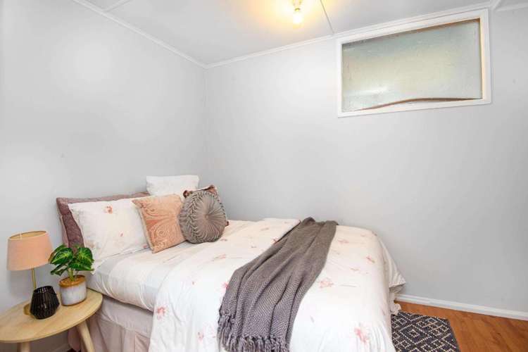 35 Outram Grove Kelson_11