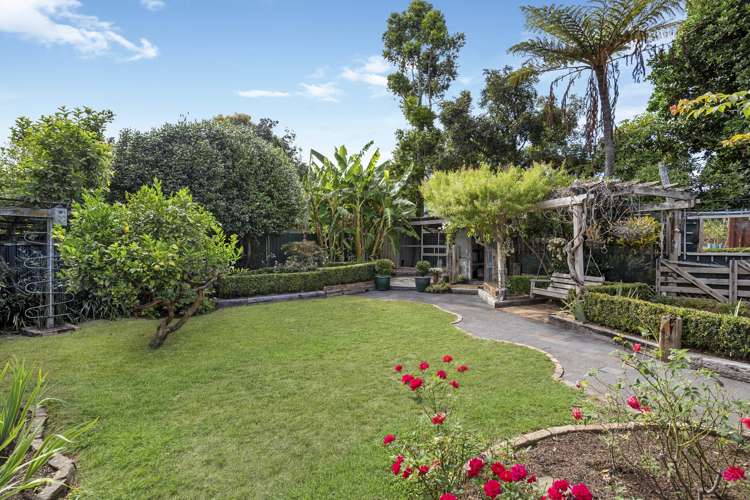 10 Hellyers Street Birkdale_11