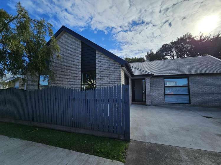 B/2 St Leonard Street Saint Johns Hill_13