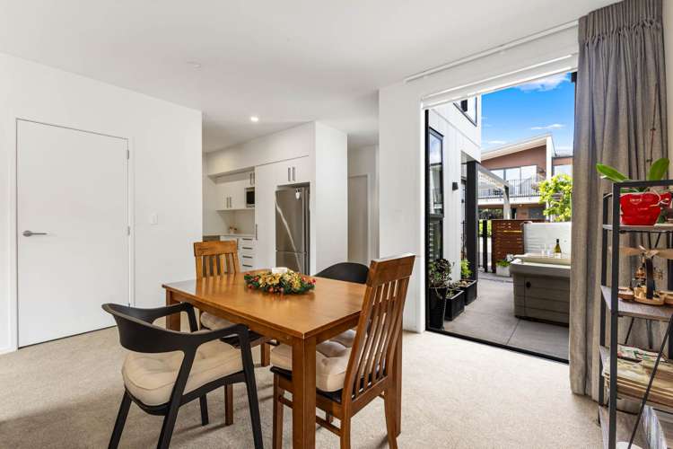 21 Gateway Avenue Beachlands_10