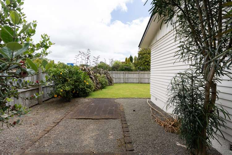 2 Croxley Place Terrace End_13