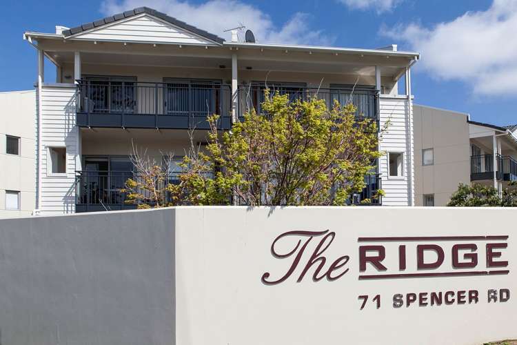 B5/71 Spencer Road Oteha_12