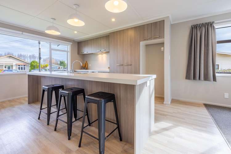 6 Woburn Street Waipukurau and Surrounds_6