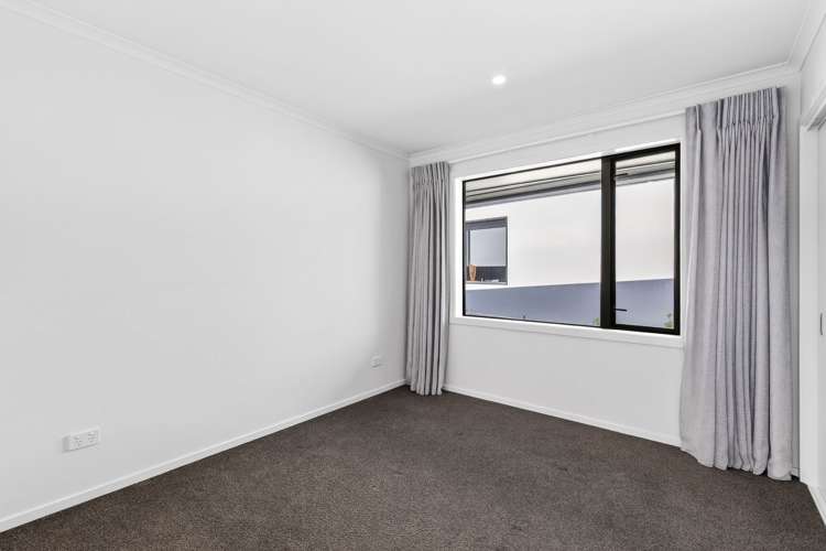 13 Boysenberry Grove Richmond_11