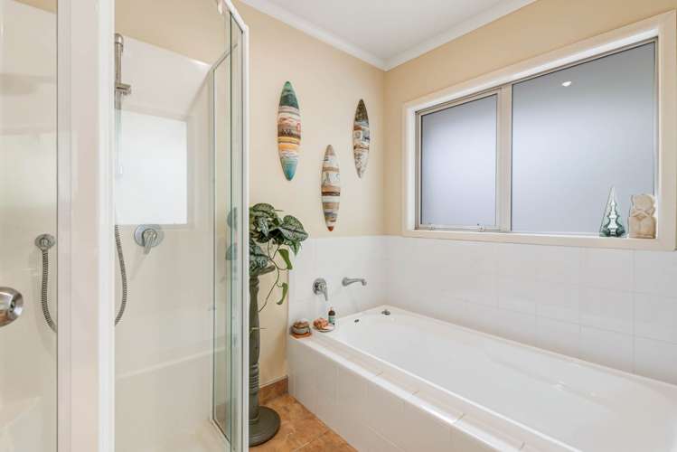 7C Hobbs Road Matakatia Bay_40