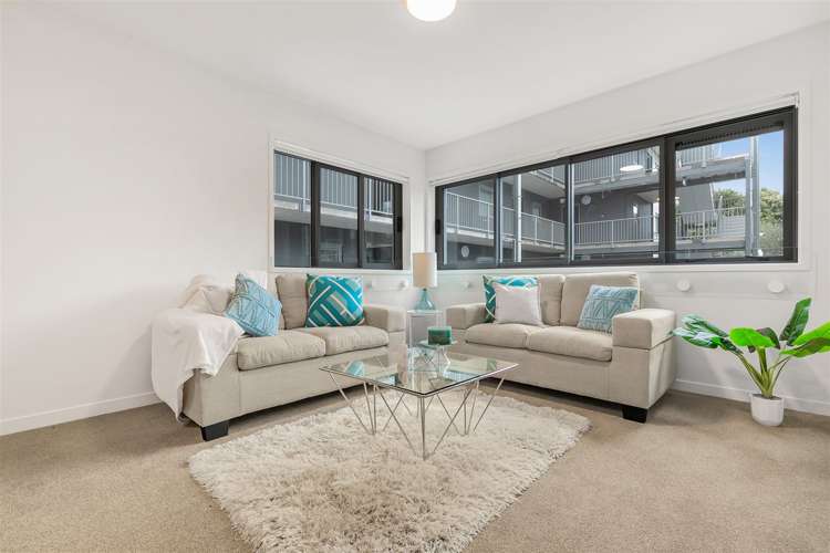 Gj/27 Morning Star Place Mount Albert_1