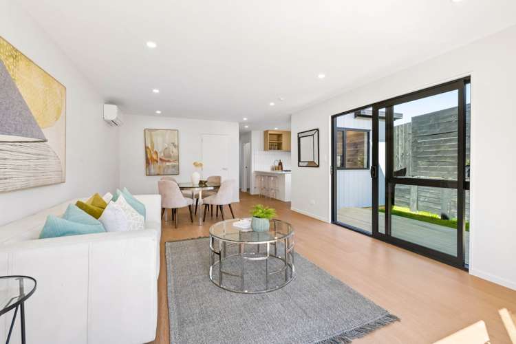 5D La Perouse Street Botany Downs_1