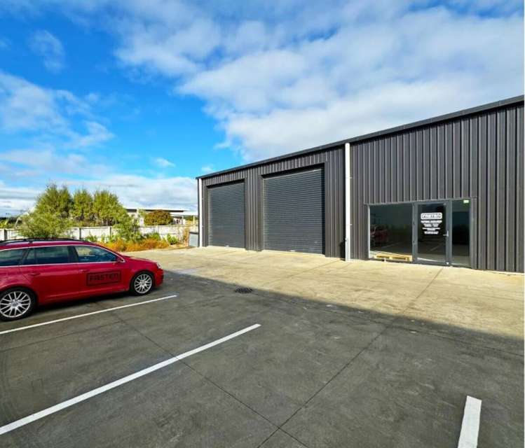 Unit 3, 1 Parakau Road Waiwhakaiho_1