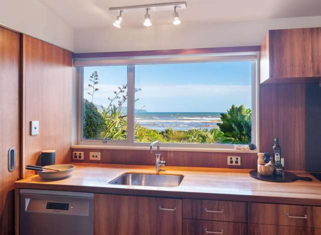 75 Field Way Waikanae Beach_1