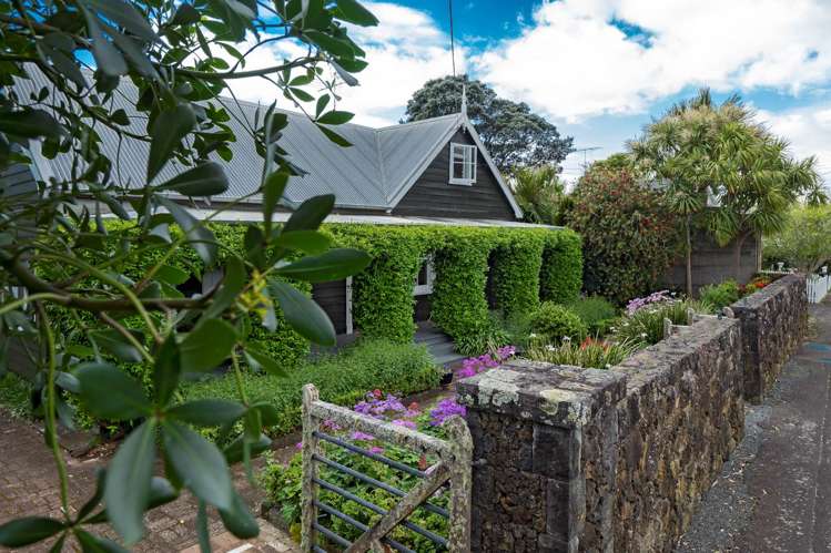 64 Church Street Devonport_2