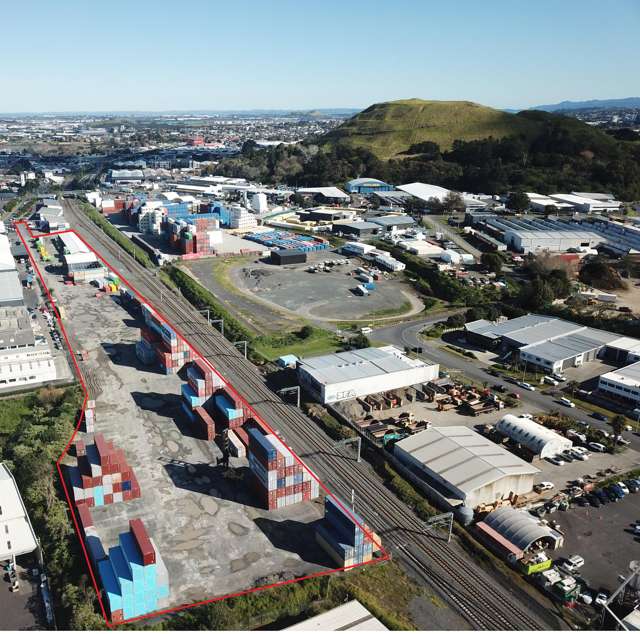 Affordable Panmure yard with warehouse