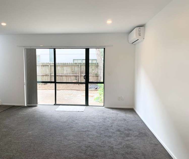 18/12 Ambrico Place New Lynn_3