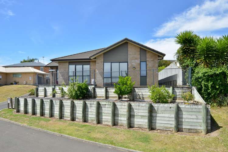 22 Pointon Glade Grandview Heights_16