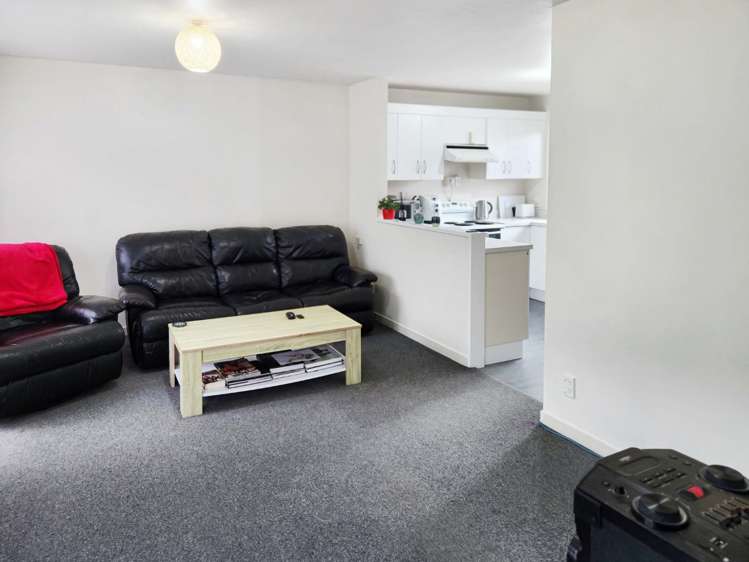 16 McBain Grove 10597_4