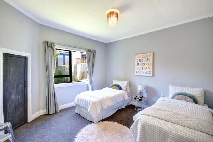 6 Rennie Street Green Island_19