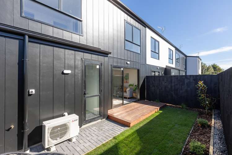 Units 1 -5/6 Ngata Place Hornby_12