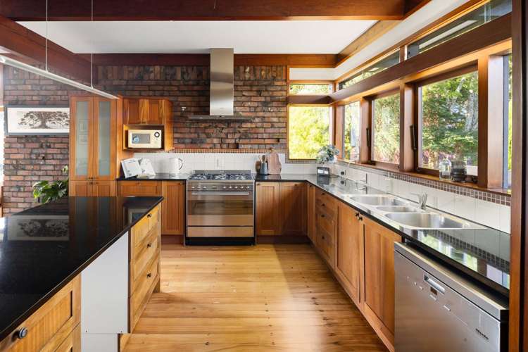 945 River Road Queenwood_6