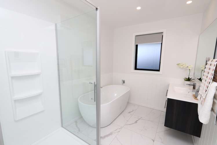 21 Redhaven Rise Netherby_13