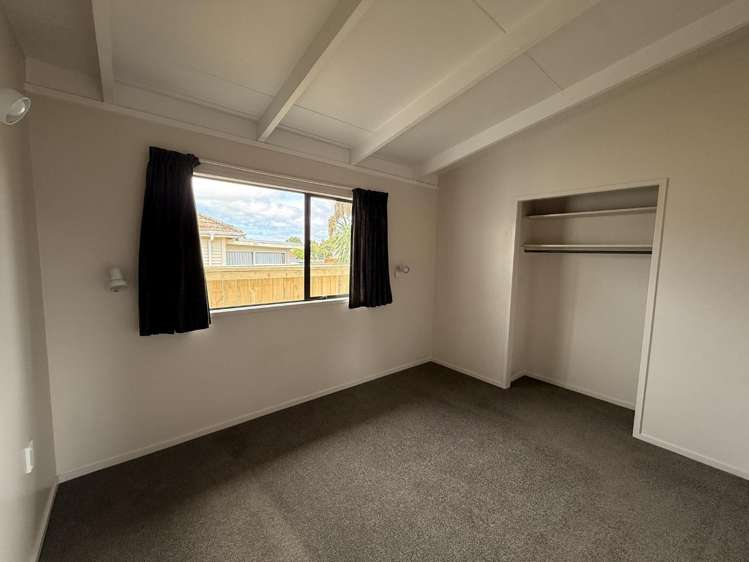 2/14 Brice Street 11209_6