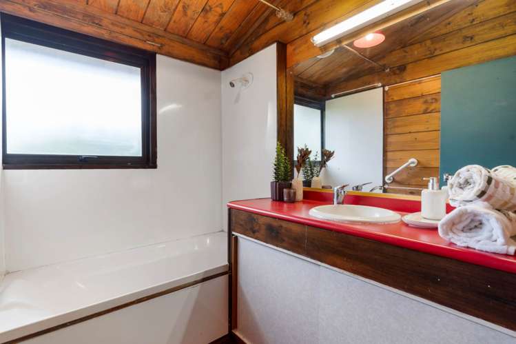 23 Wyoming Avenue Murrays Bay_13