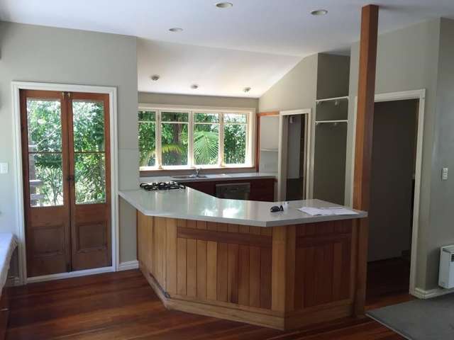 8 Westbourne Road Murrays Bay_2