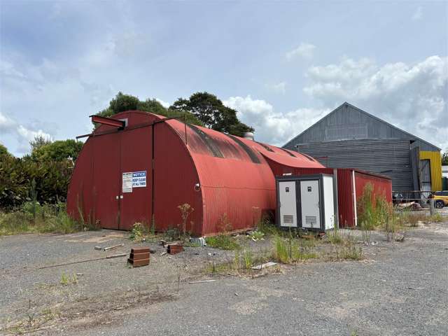 Warehouse With Big Yard!
