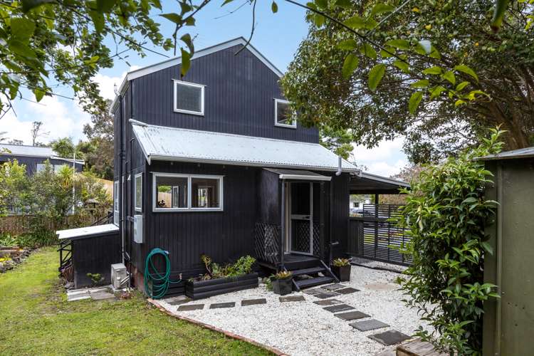 2 Shadon Place Stanmore Bay_18