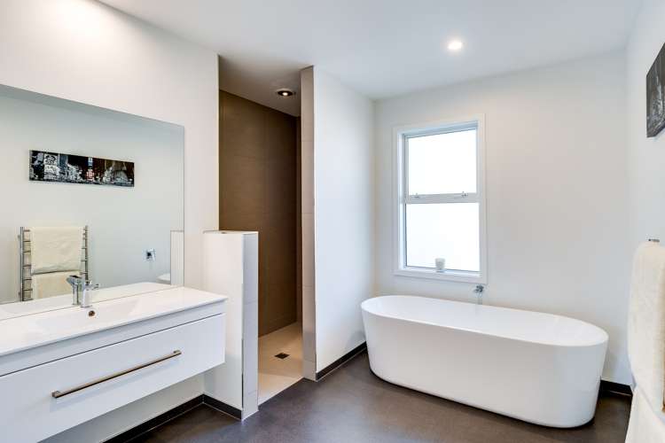 76 York Avenue Tamatea_10