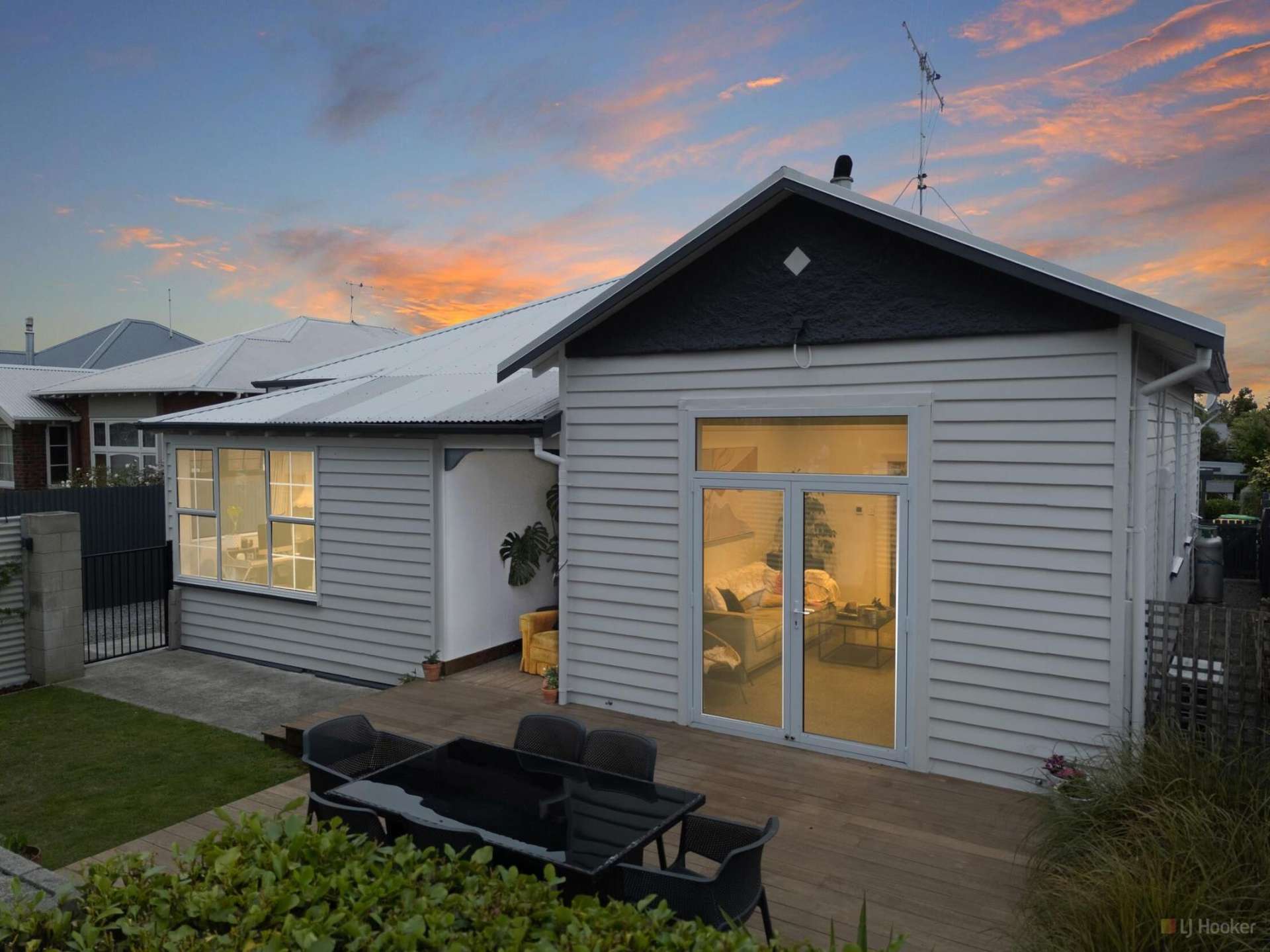 51 Avenue Road West End_0