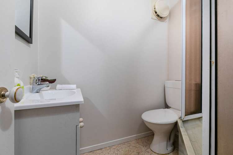 2/3 Seaview Road Milford_24