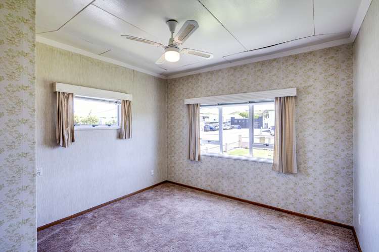 26 Lee Road Taradale_11