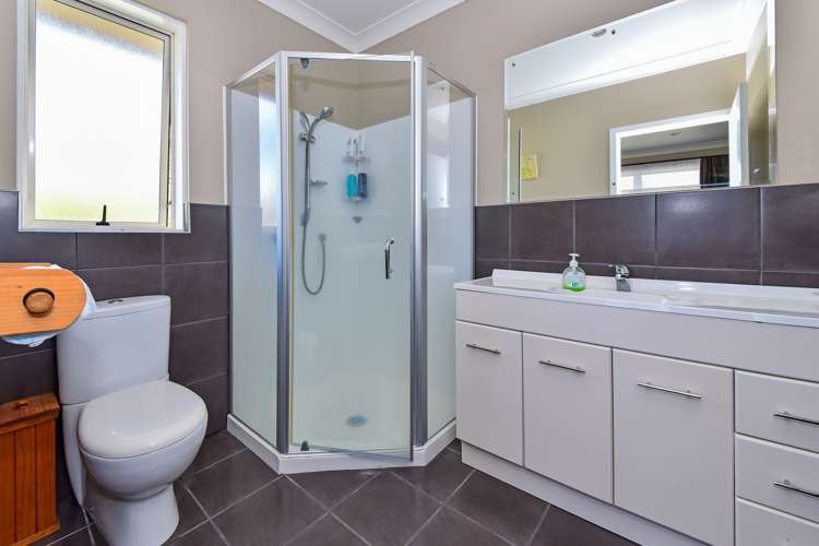 17 View Road Papakura_12