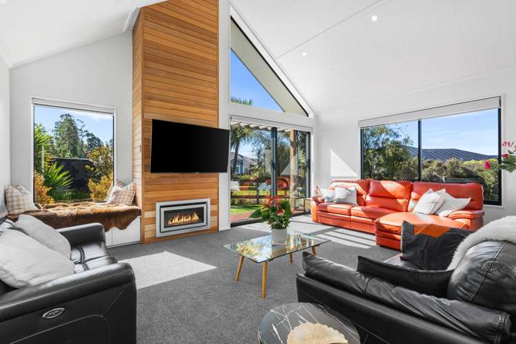 32 Carnaveron Drive Lincoln_14