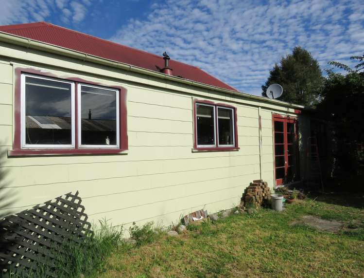 69 Shiel Street Reefton_11