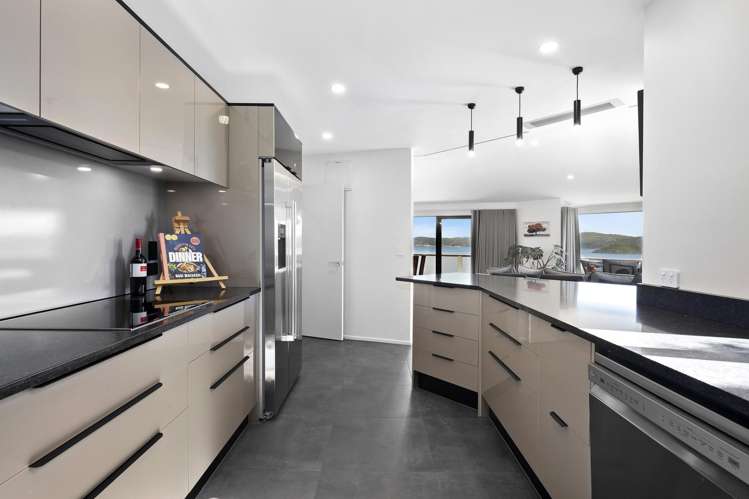 55 Ferry Road Days Bay_9