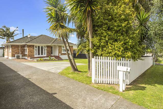 23 Megan Avenue Pakuranga Heights_1